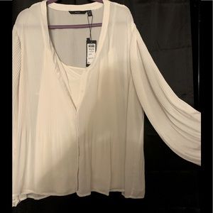 Vero Moda beautiful beige flowy blouse w/camisole